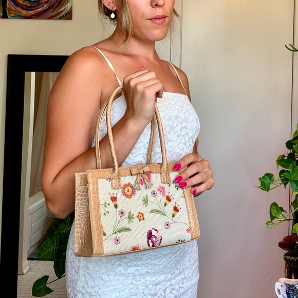 Embroidered Floral Tan coloured Handbag - Liz Claiborne - Picture 1 of 10